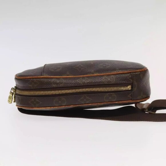 LOUIS VUITTON Monogram Pochette Gange Shoulder Bag - Picture 10 of 16